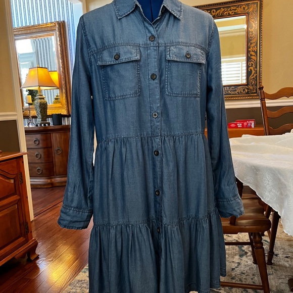 Elan Dress Size M, oversized medium, Sale! On 5’2” tall frame hits at knee. - Picture 6 of 9